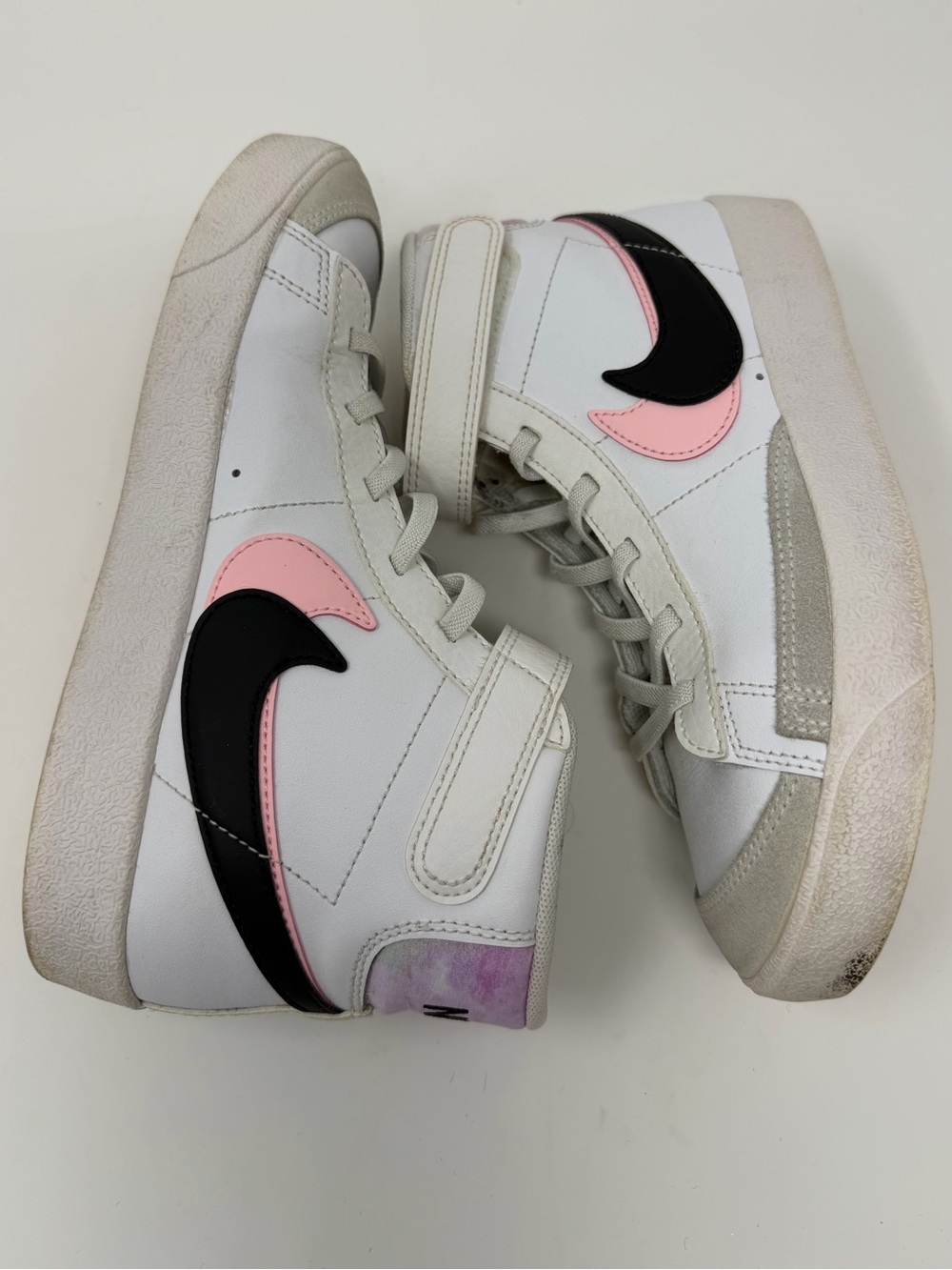 Nike Kids High-Top Sneakers in White, Light Gray, Pink & Black Sz. 3y - Picture 7 of 11